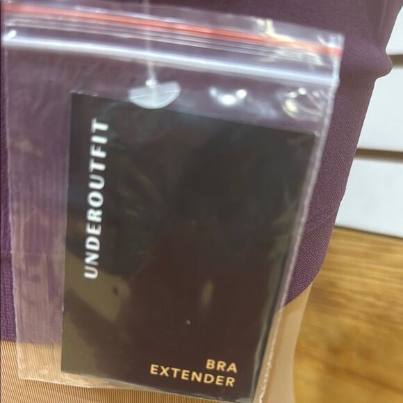 Underoutfit Bra Extender in Purple - Picture 1 of 6